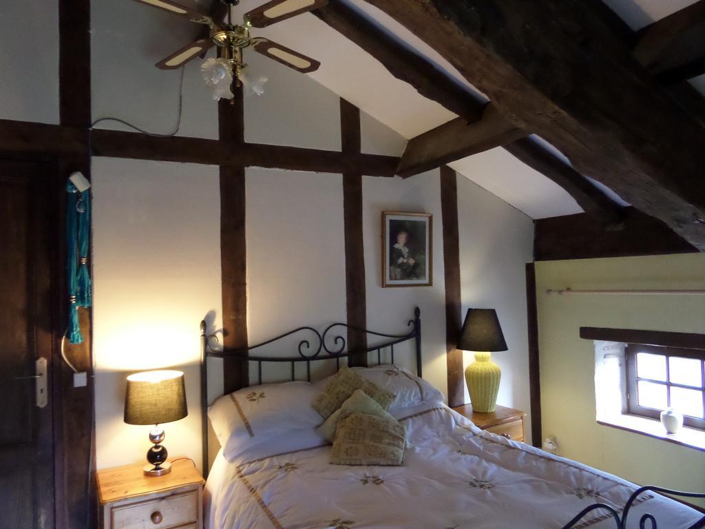 Biou Bed and Breakfast La Sauvetat-sur-Lède Kamer foto